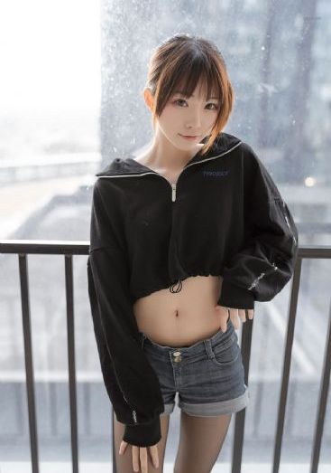 迪拜女孩_2019国语AV首页