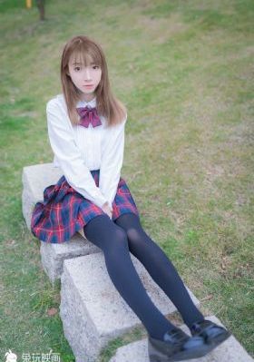 兴奋的女性商务按摩_迅雷手机免费观看